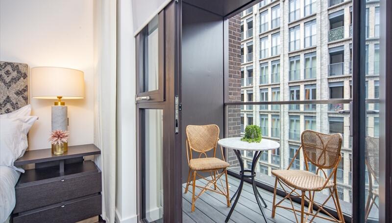 4 Thornes House, 6-8 Charles Clowes Walk, London